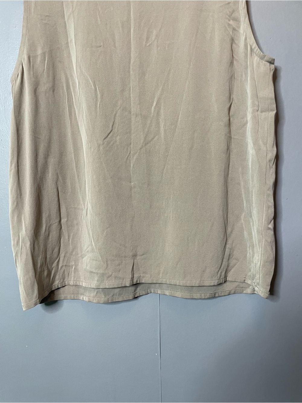 Eileen Fisher Silk Beige Sleeveless Scoop Neck Tank size small - Picture 9 of 9